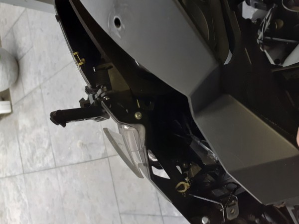winddeflector bevestiging 1.jpg