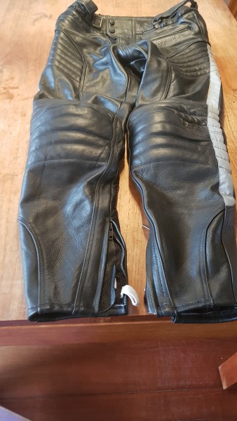 motorbroek.jpg