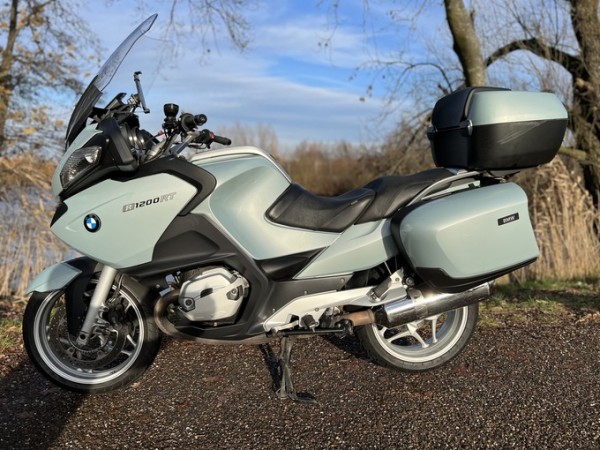 BMW 2.jpeg