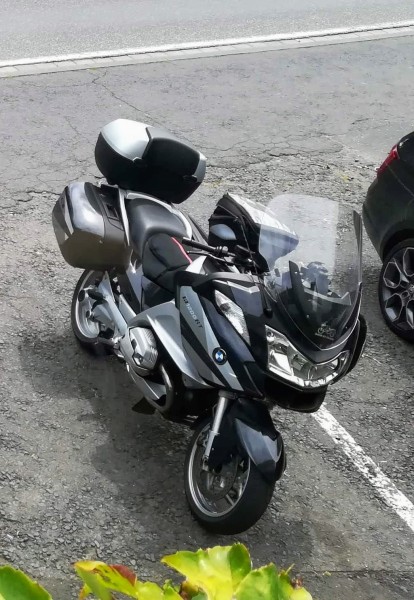 Nog nooit gepost, maar dan nu eindelijk mijn 1200rt dohc. 2012 met 56000 km