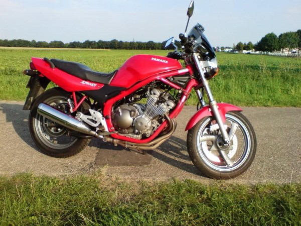 Yamaha XJ600