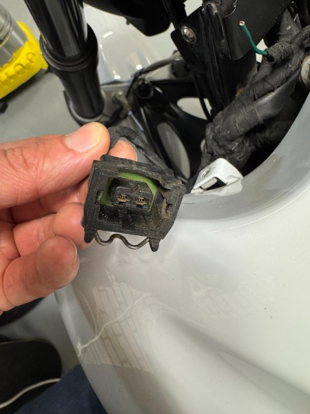 connector2.jpg