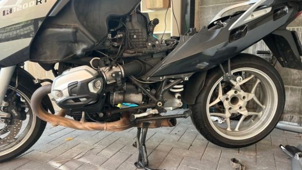 in verleiding de einddemper maar weg te laten ;-)