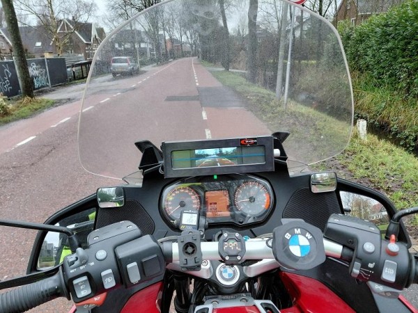 2 Monitor overz..jpg