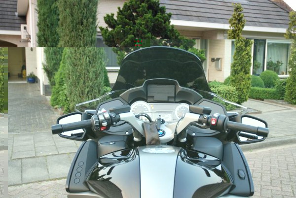 Foto 4. Dit zie je als je rijdt. Ruit in laagste stand.