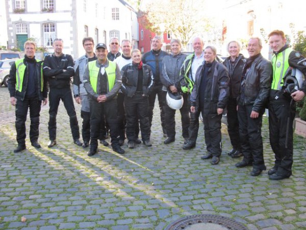 vlnr Rob Eric Aad Bas Berry Roger Suzette Robert Margriet Adam Ria Rebecca Guus Wessel