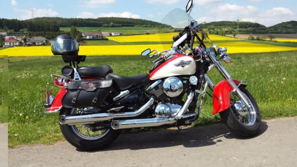 Na 15 jaar rijden op een Kawasaki VN 800 Classic bj 1996 (foto Eifel 2014)