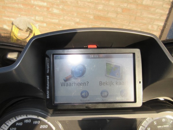 BMW NAV. 4.JPG