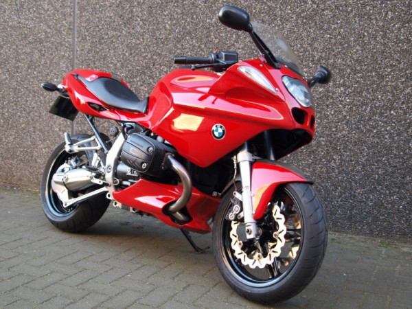 BMW R1100S.JPG
