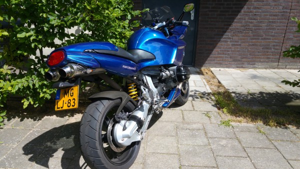 r1100s3.jpg