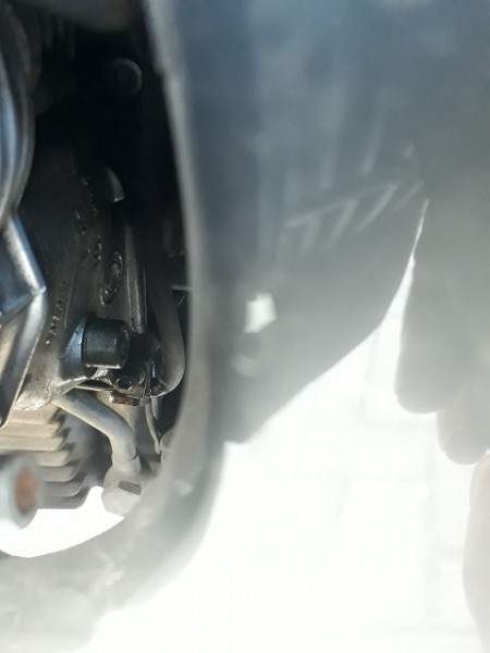 Leakage side view_s.jpg